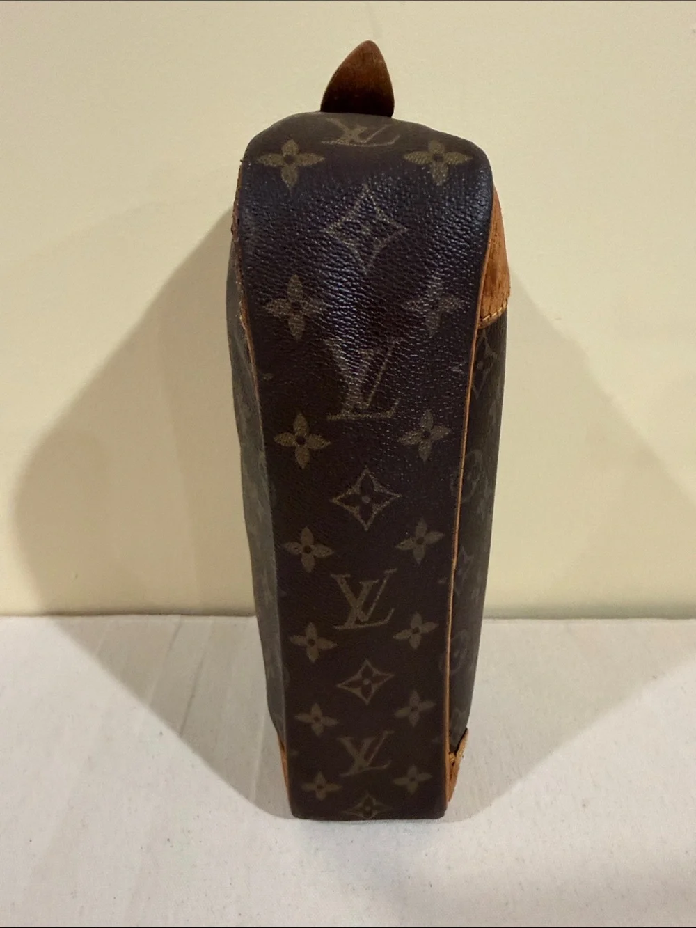 Louis Vuitton Monogram Canvas Satchel in Brown with Tan Trim Unisex authentic
